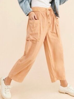 Free People — Be the Change Relaxed Cargo Pants in Peach — Size L